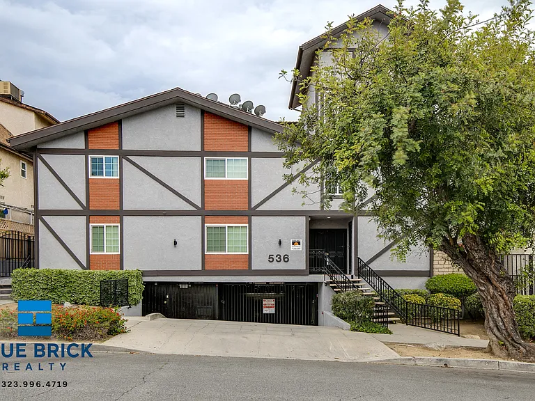 536 E Cypress Ave #301 — Photo 3
