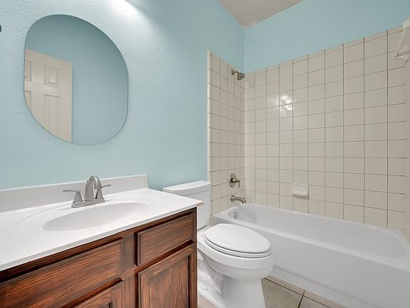 4th image of 10333 Waterbury Dr