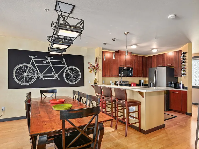 655 Crockett St #B201 — Photo 16