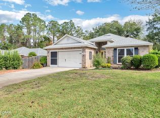 7896 Lola Cir, Navarre, FL 32566