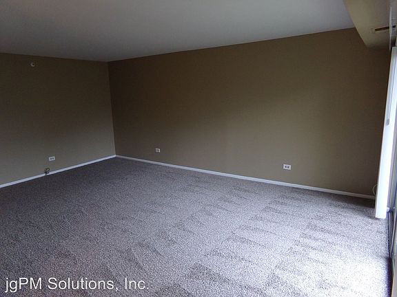 2nd image of 928 Casey Ct APT 6