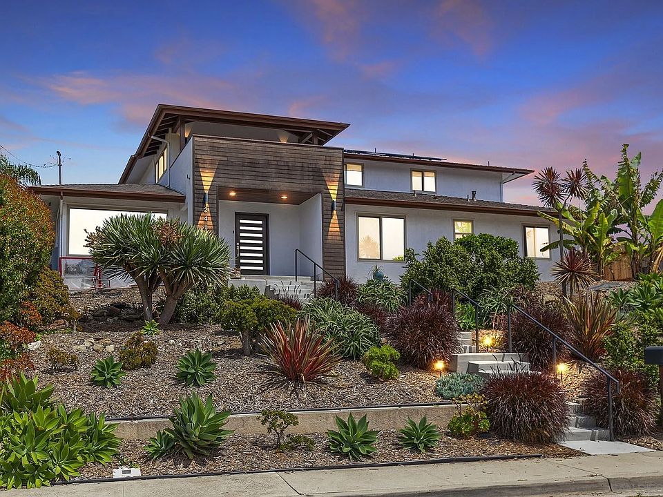 1st image of 2415-17 Poinsettia Dr