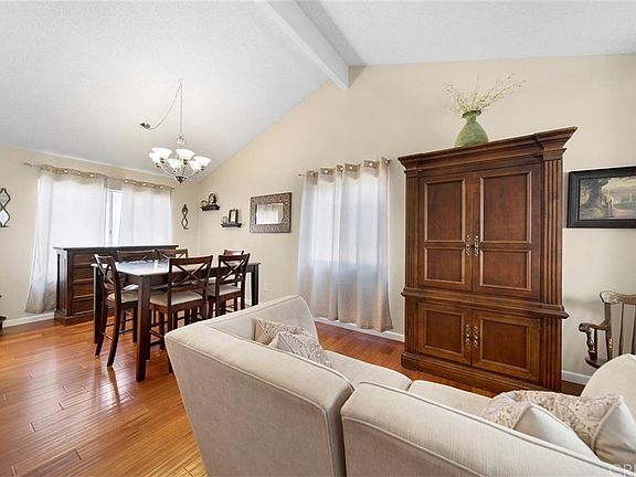 5th image of 27605 Blackfoot Ct