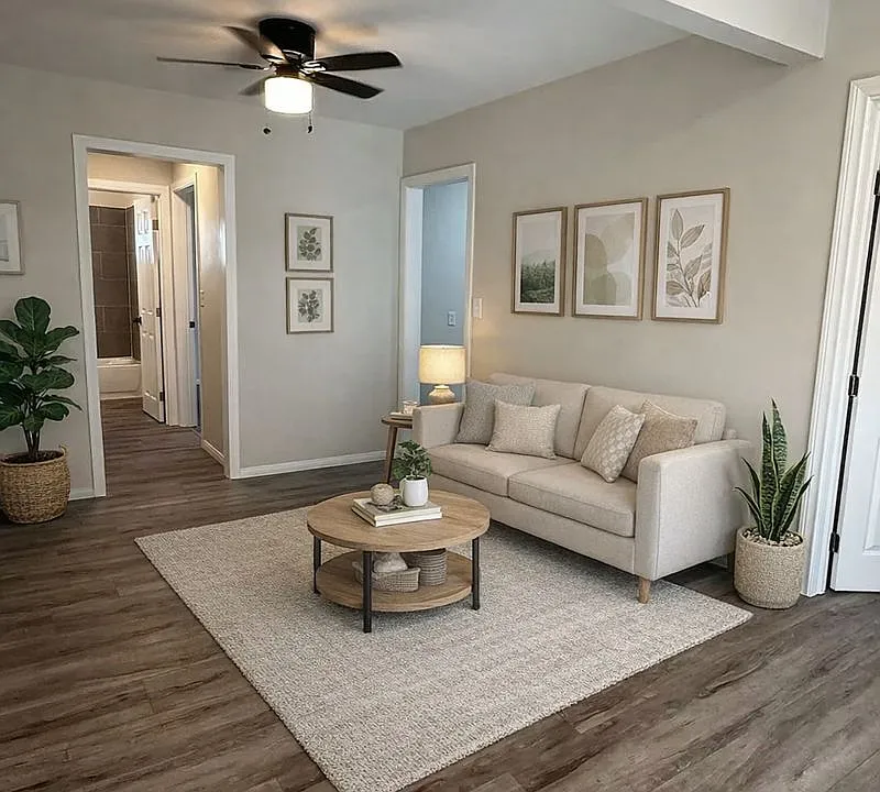 1101 Daisy Ave #2