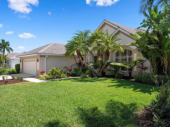 3rd image of 809 BLUE CRANE DRIVE