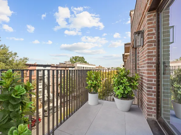 106 Jefferson Avenue image 6 of 10