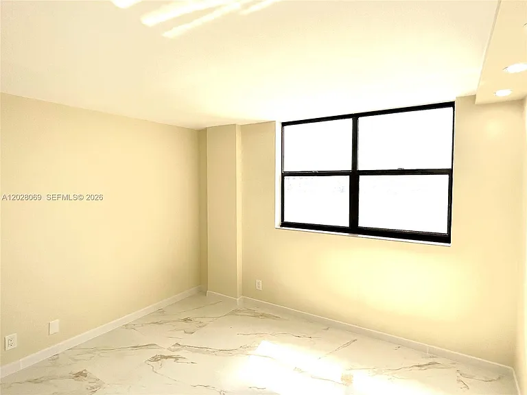 290 174th St #619 — Photo 29