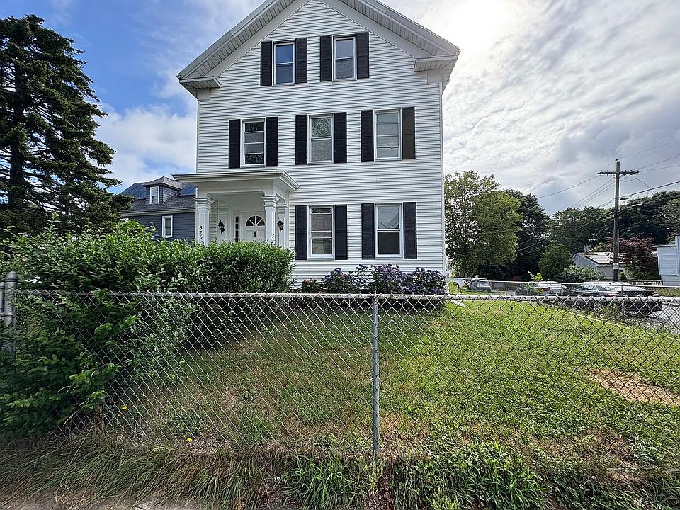 1st image of 376 Summer St #2A