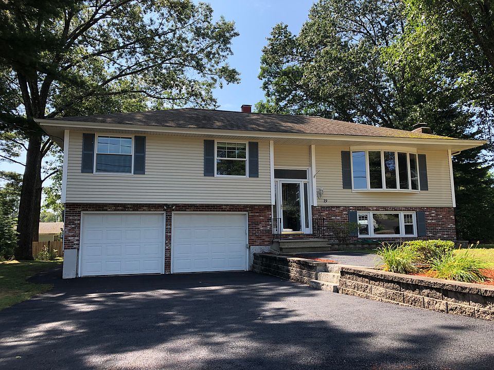 1st image of 19 Westbrook Dr