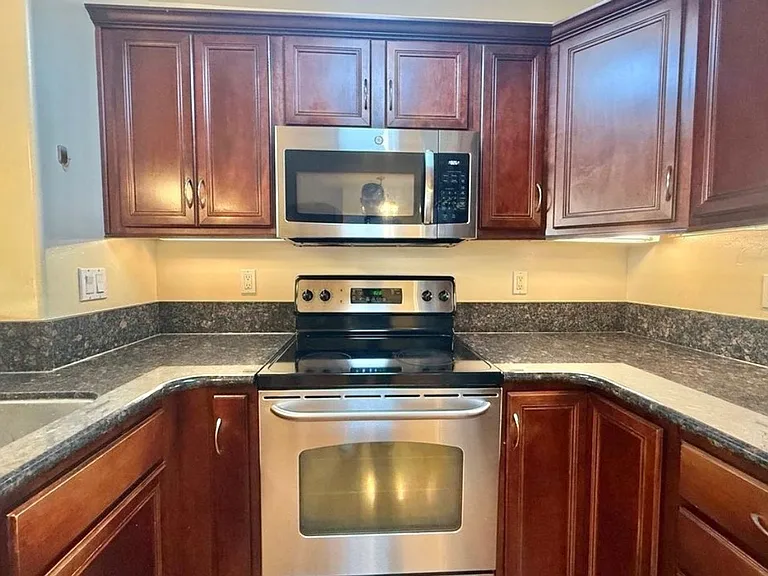 5402 Balboa Arms Dr #308 — Photo 7