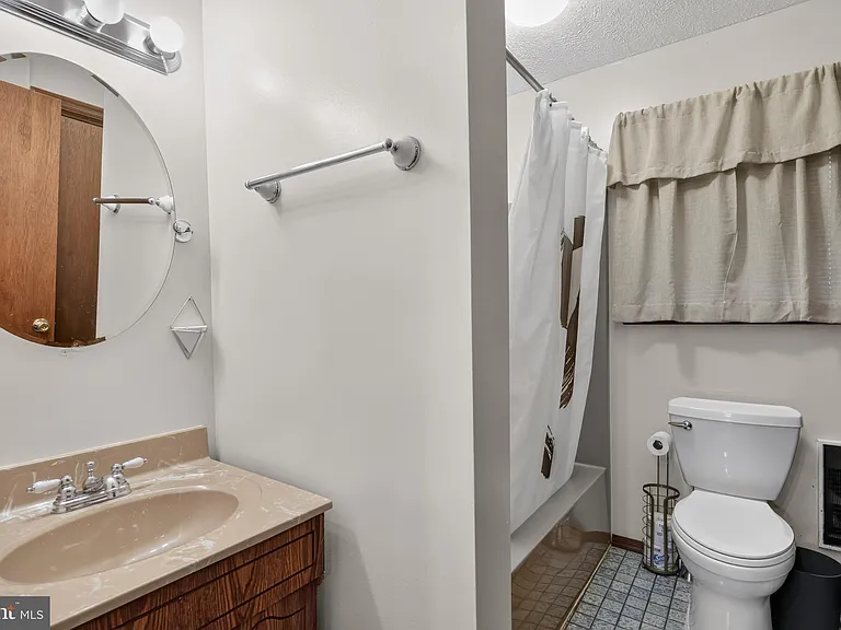 1060 Mohawk Trl — Photo 14
