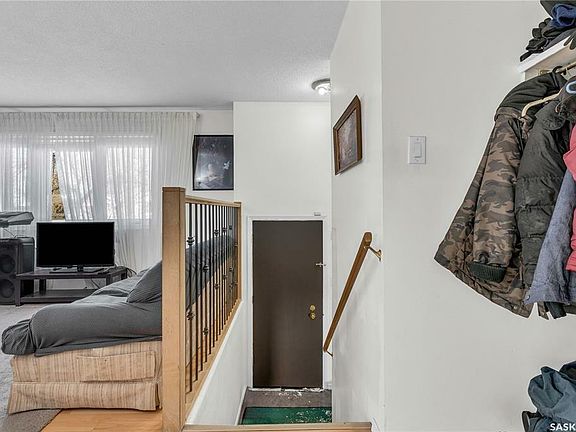 3rd image of 98 Trudelle Cres