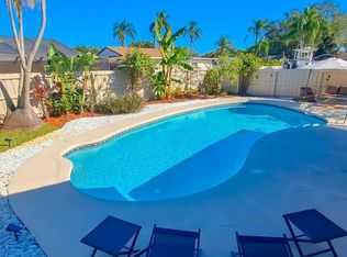 13619 Serena Dr, Largo, FL 33774