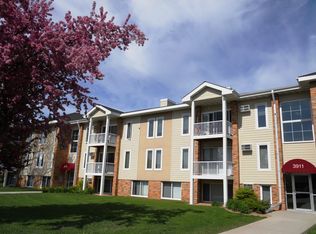 3911 Valley View Dr N APT 101, Saint Paul, MN 55122