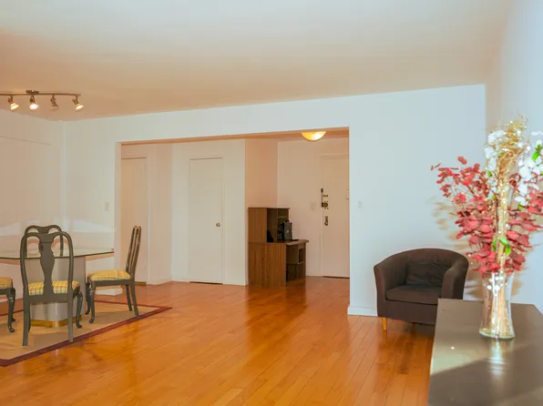 33-44 Junction Boulevard image 14 of 25