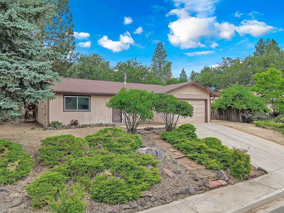 1st image of 805 Meadowlark Ln