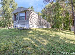 7020 E 16th St, White Cloud, MI