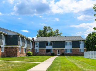 365 E Edmund Ave #2B-1BA-850SQFT, Madison Heights, MI 48071