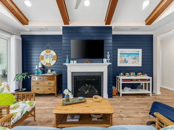 9302 Paradise Dr, Panama City Beach, FL 32413