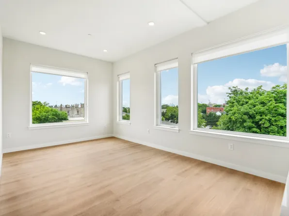 39-43 West 25th Street image 9 of 25