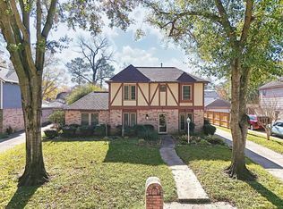 4711 Charade Dr, Houston, TX 77066