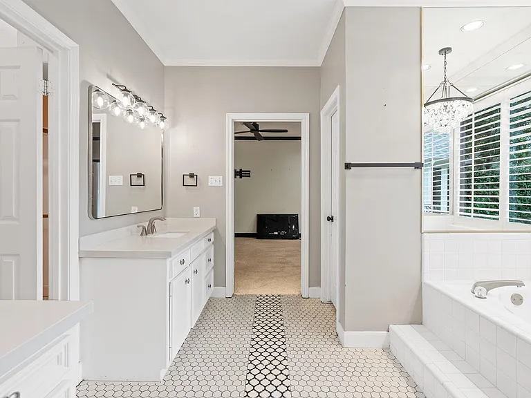 230 Lakeside Blvd — Photo 30