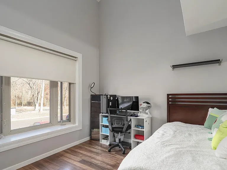 1720 Julie Ct — Photo 6