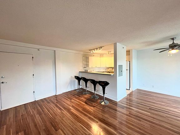 4th image of 3315 58th Ave S APT 318