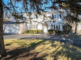 1500 Hackberry Rd, Deerfield, IL 60015