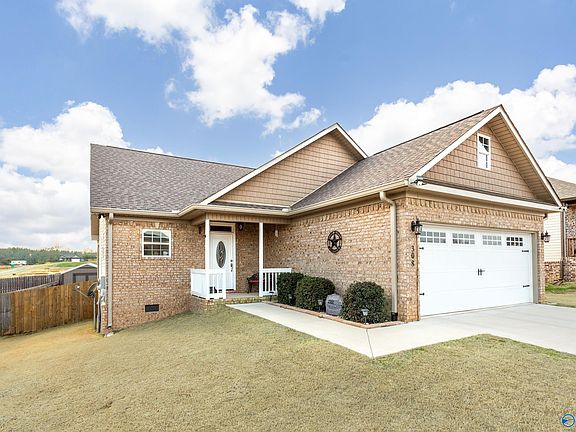 3rd image of 308 Taylors Farm Dr