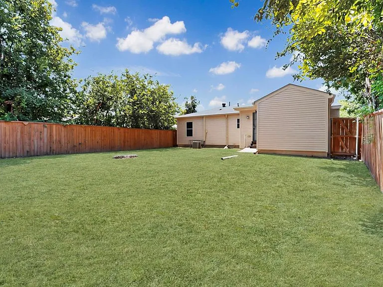2538 Stovall Dr — Photo 34