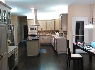 13519 W 53rd Ter, Shawnee, KS 66216