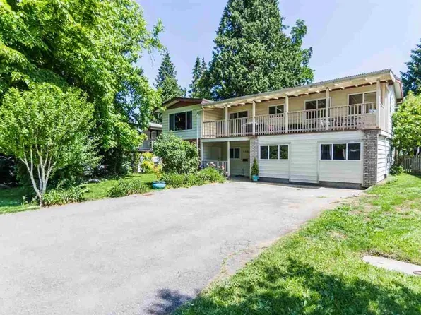 10216 142a St, Surrey, BC V3T 4Z7