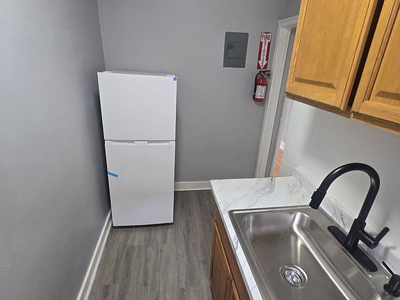 2nd image of 109 Belgrove Dr APT 3A