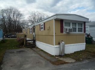 8 Woodland Dr, Waterford, CT 06385