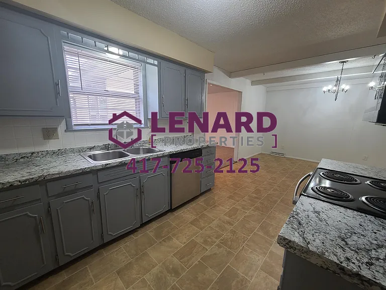 1361 E Gretna St — Photo 6