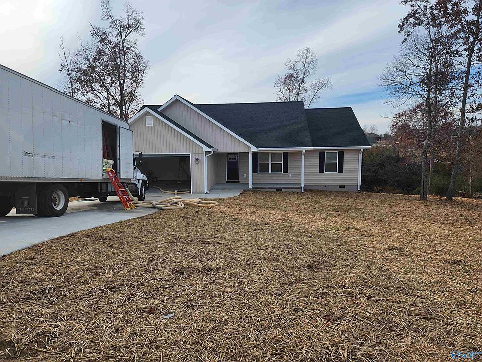 2nd image of 63 Dogwood Ln