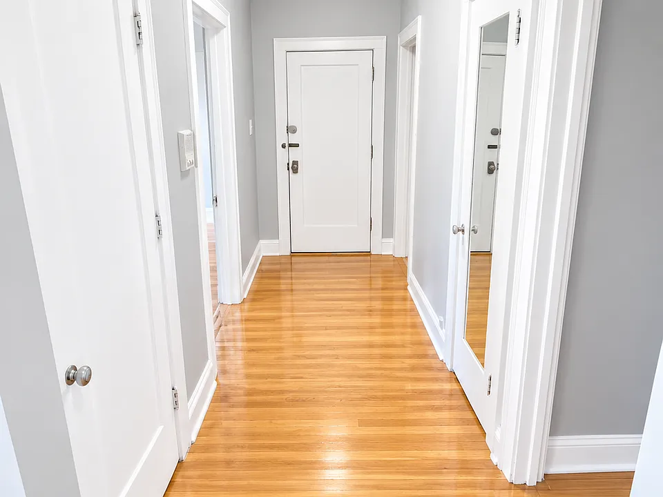 2606 W Granville Ave #3