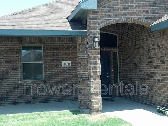 2nd image of 3400 Seguin