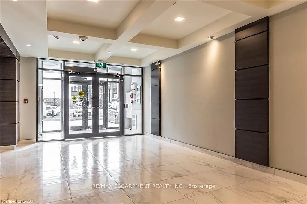 2 bed, $2,550 — Photo 4