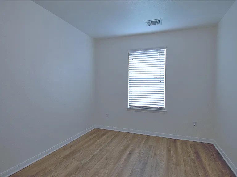 4711 Giordano Dr — Photo 14