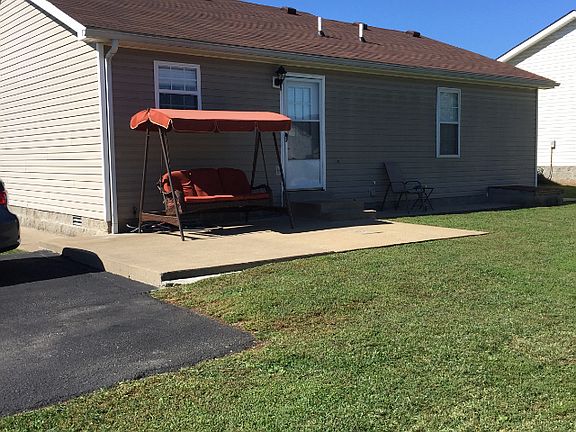 4th image of 405 Lincoln Ct