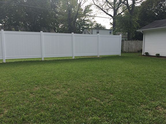 5th image of 2304 Griffith Ave