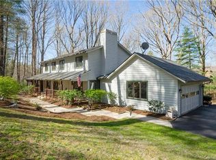 160 Rugby Hollow Dr, Hendersonville, NC 28791