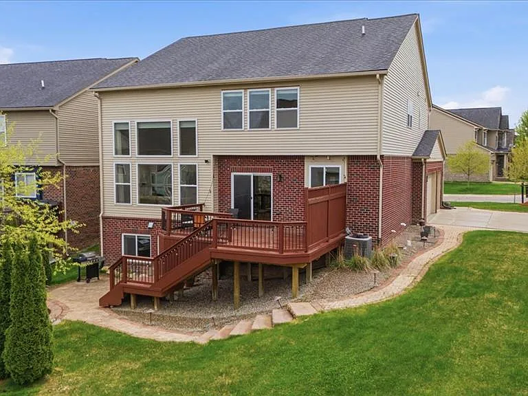 1114 Wales Dr — Photo 40