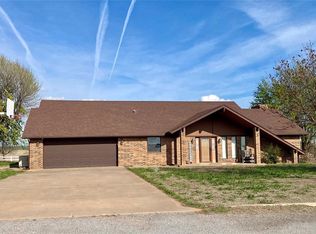 510 N Oklahoma St, Corn, OK 73024