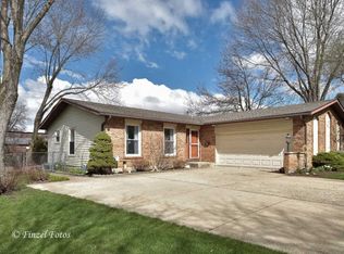 106 Webster Ct, Algonquin, IL 60102