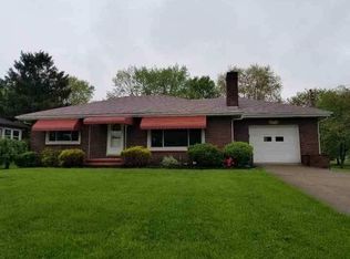 204 Mapeat Ln, New Castle, PA 16101