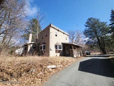 8 Pickering Lane, Troy, NY, 12180