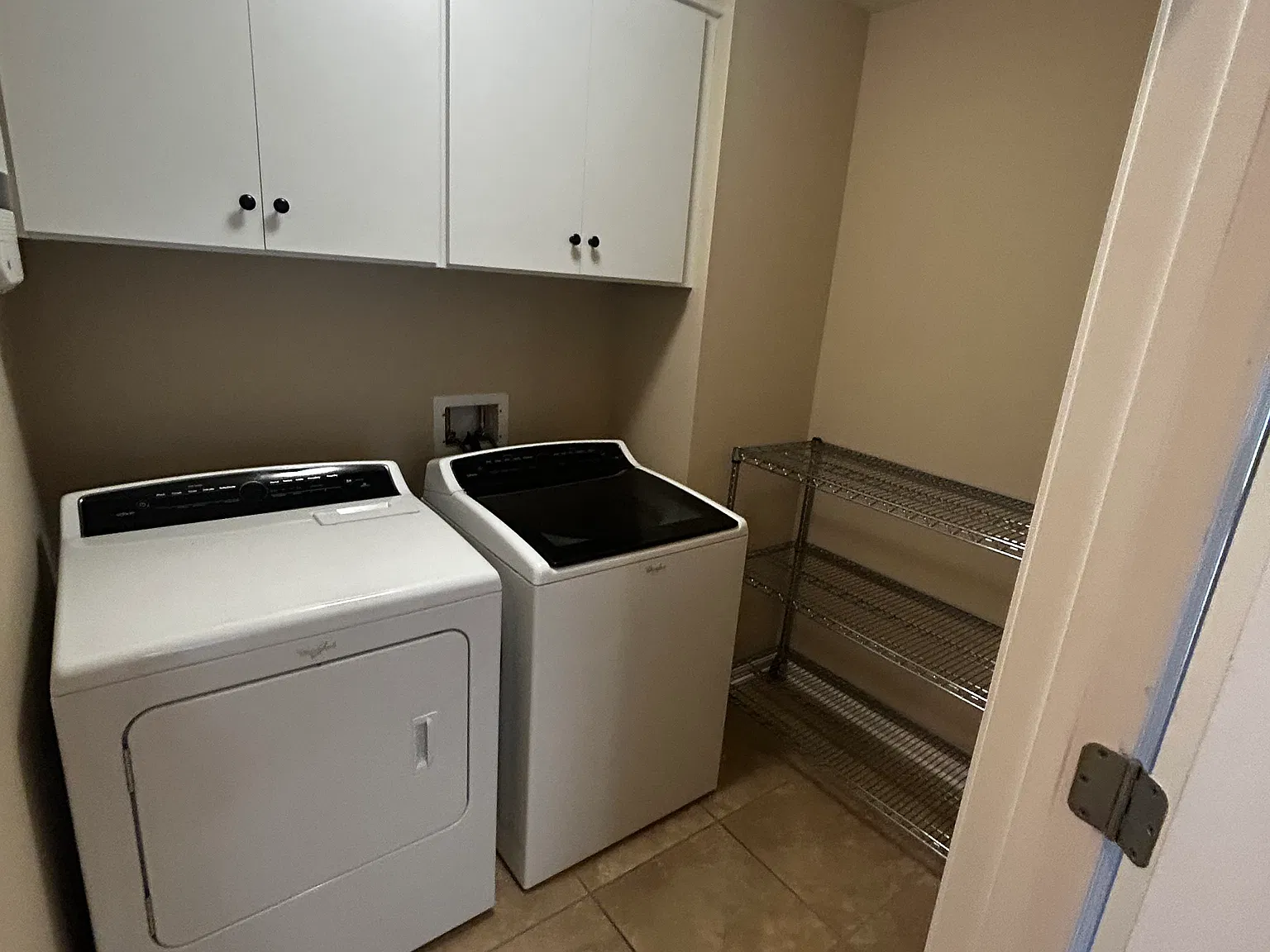 3 bed, 1916 sqft, $2,250 — Photo 3